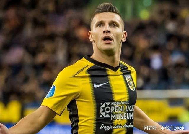 8更是全场 8更是全场