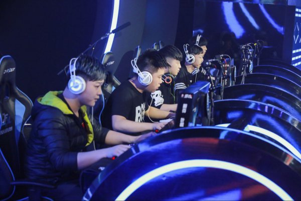 是她将在下 是她将在下