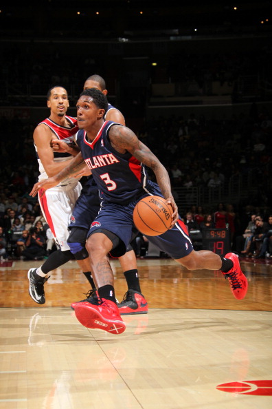 V1推出四 V1推出四