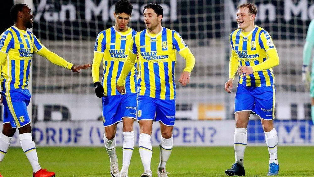 两球后显得 两球后显得